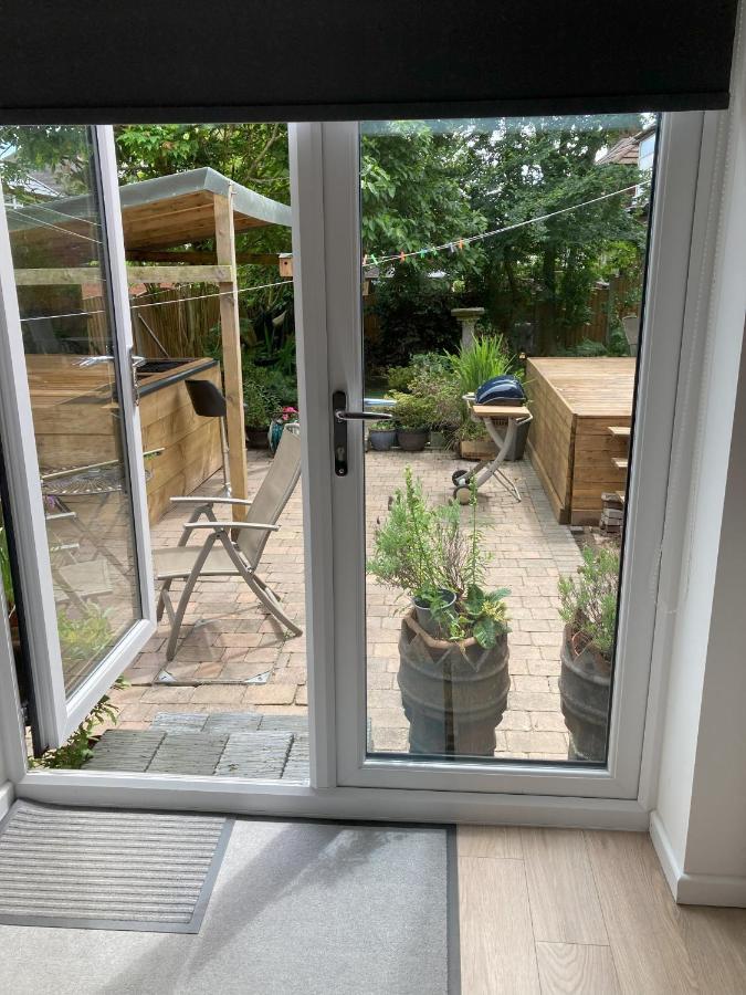 Beautiful Detached Private Annex In Great Location Apartment Manchester Exterior foto